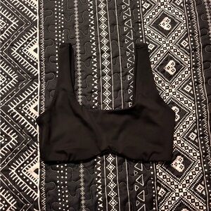 Gym shark sports bra size xs brand newew never worn!!